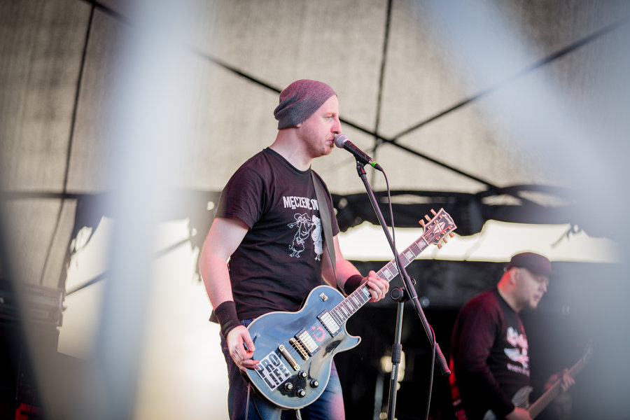 Zaczęli od mocnego uderzenia!