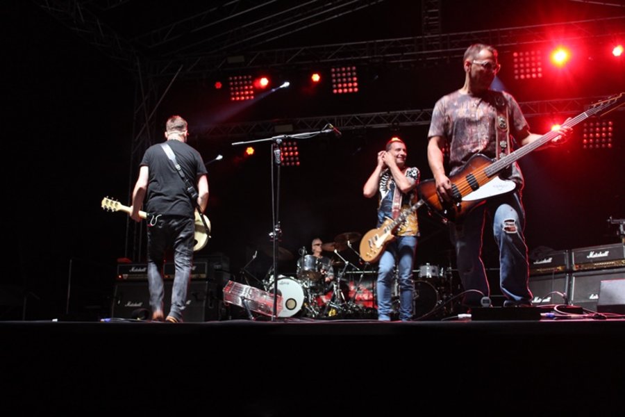 Zaczęli od mocnego uderzenia!