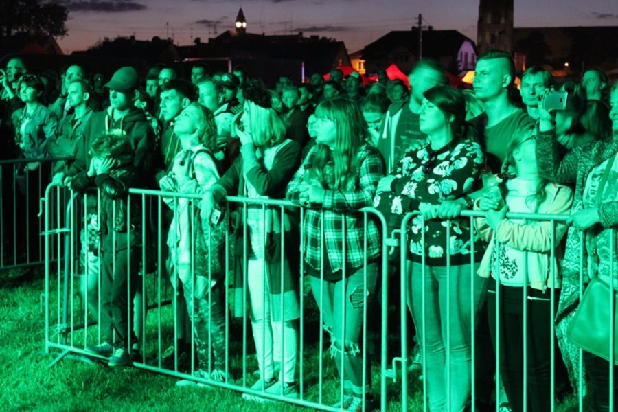 Zaczęli od mocnego uderzenia!