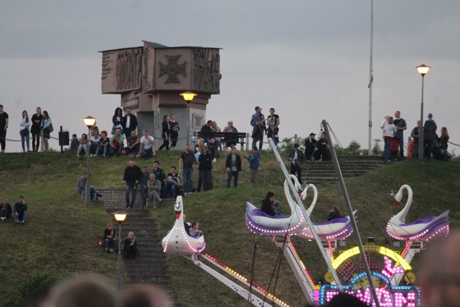 Zaczęli od mocnego uderzenia!