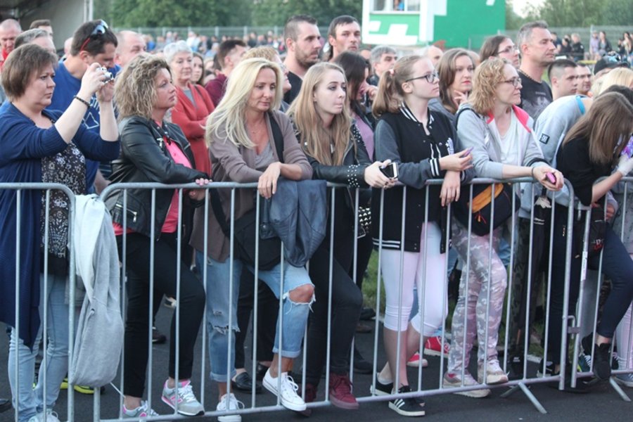 Zaczęli od mocnego uderzenia!