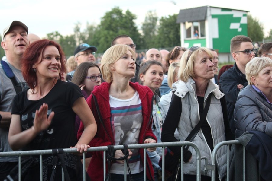 Zaczęli od mocnego uderzenia!