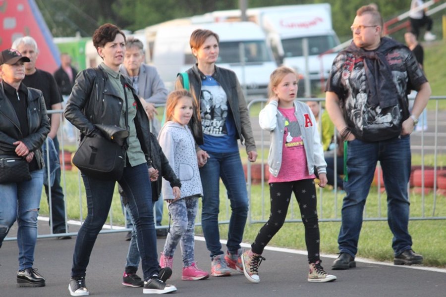 Zaczęli od mocnego uderzenia!