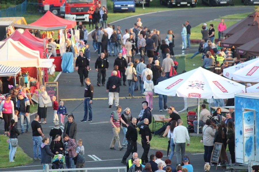 Zaczęli od mocnego uderzenia!