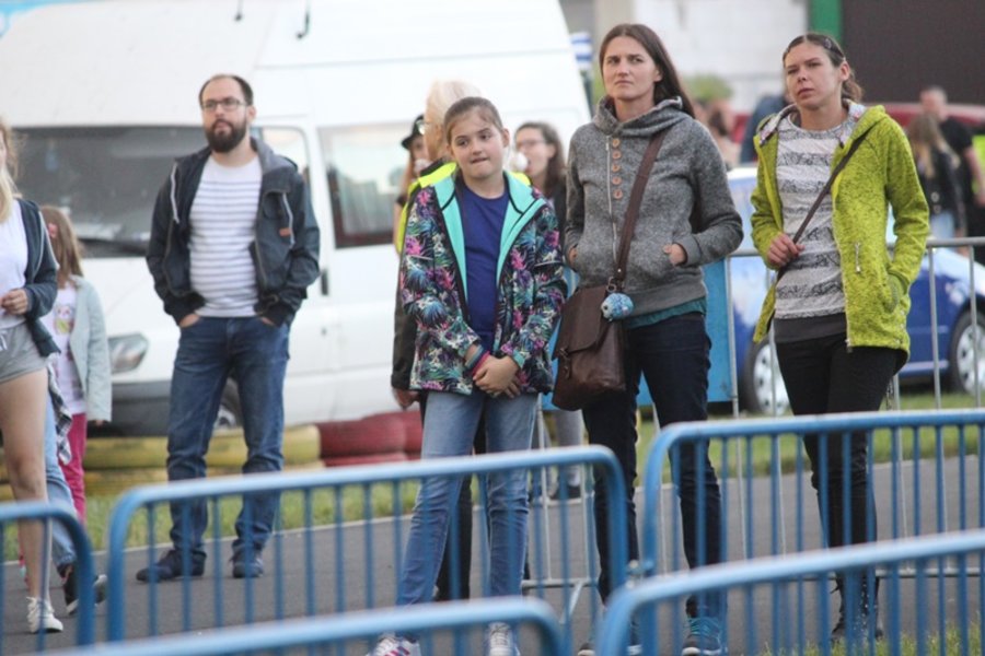 Zaczęli od mocnego uderzenia!