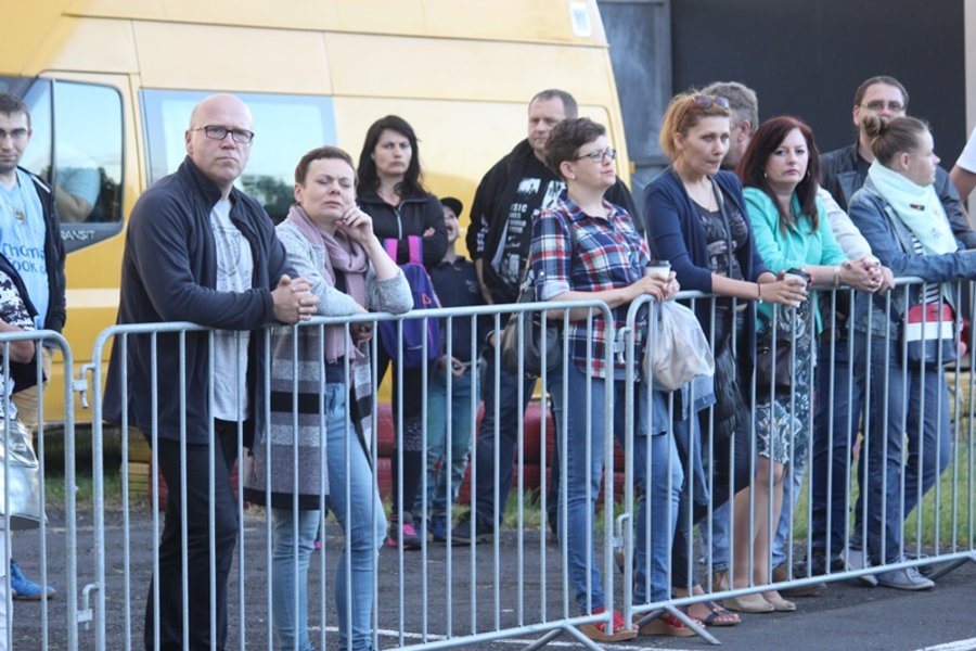 Zaczęli od mocnego uderzenia!