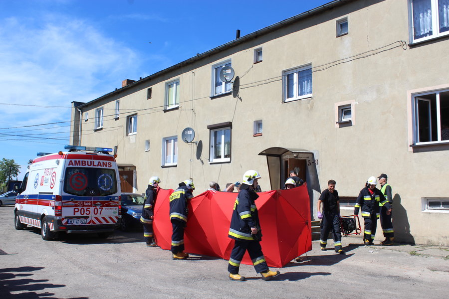 Podpalił mieszkanie, o mało nie zginął