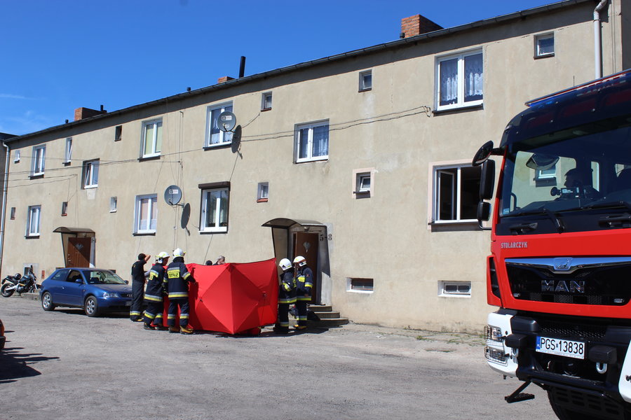 Podpalił mieszkanie, o mało nie zginął