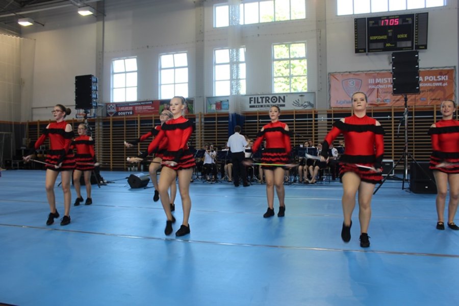 Podwójne święto gostyńskich mażoretek