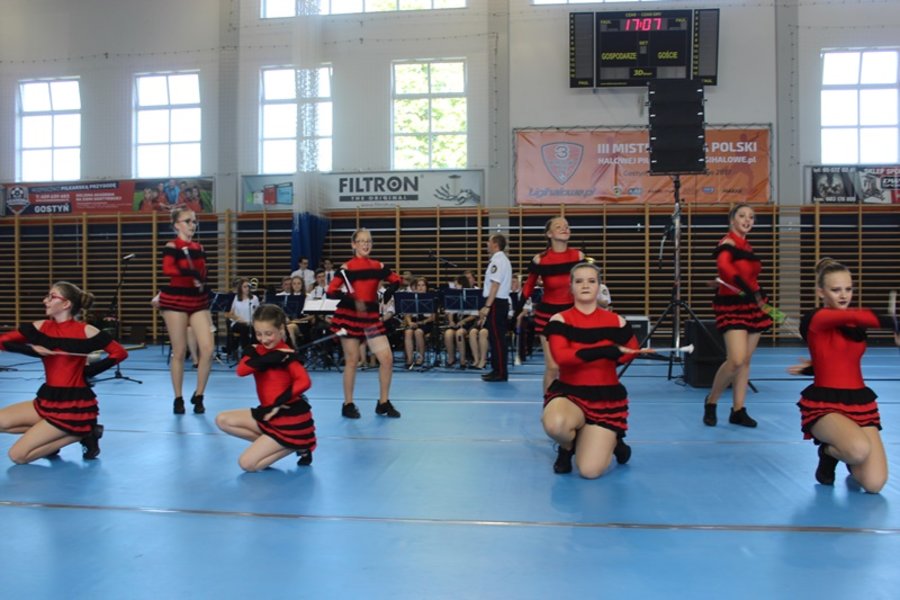 Podwójne święto gostyńskich mażoretek