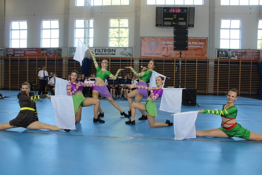 Podwójne święto gostyńskich mażoretek