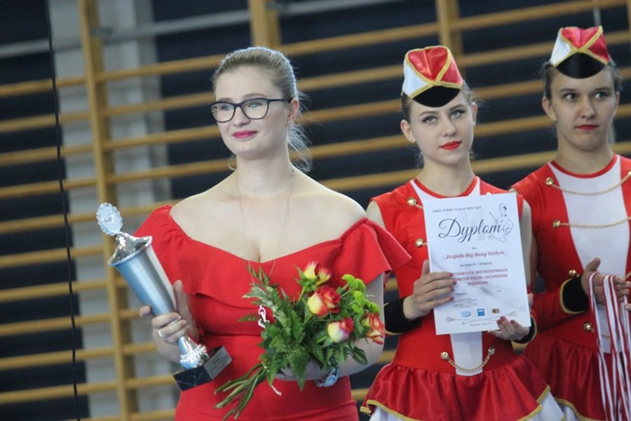 Podwójne święto gostyńskich mażoretek