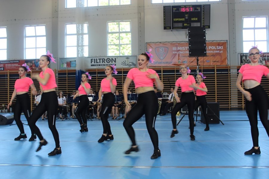 Podwójne święto gostyńskich mażoretek