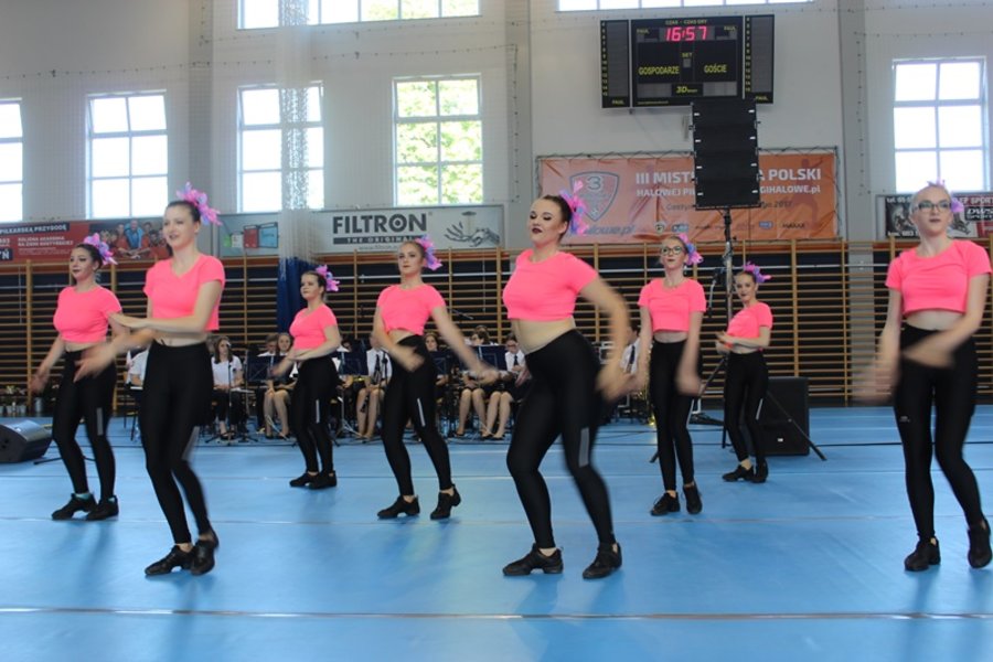 Podwójne święto gostyńskich mażoretek