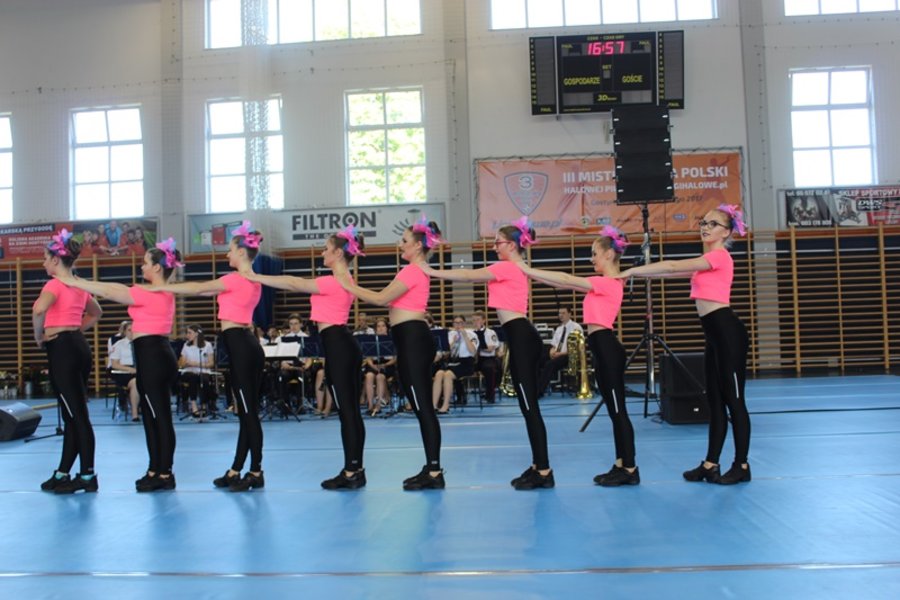 Podwójne święto gostyńskich mażoretek