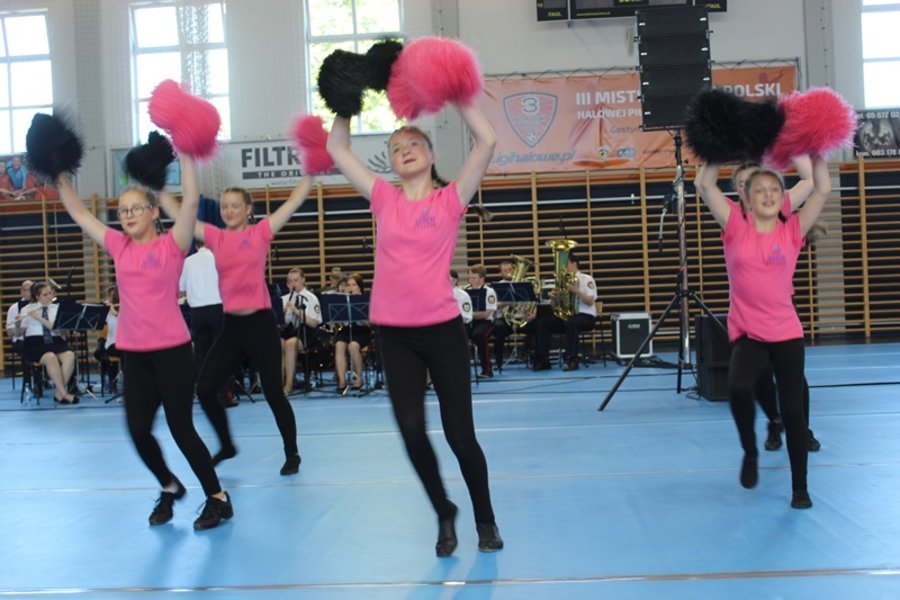 Podwójne święto gostyńskich mażoretek