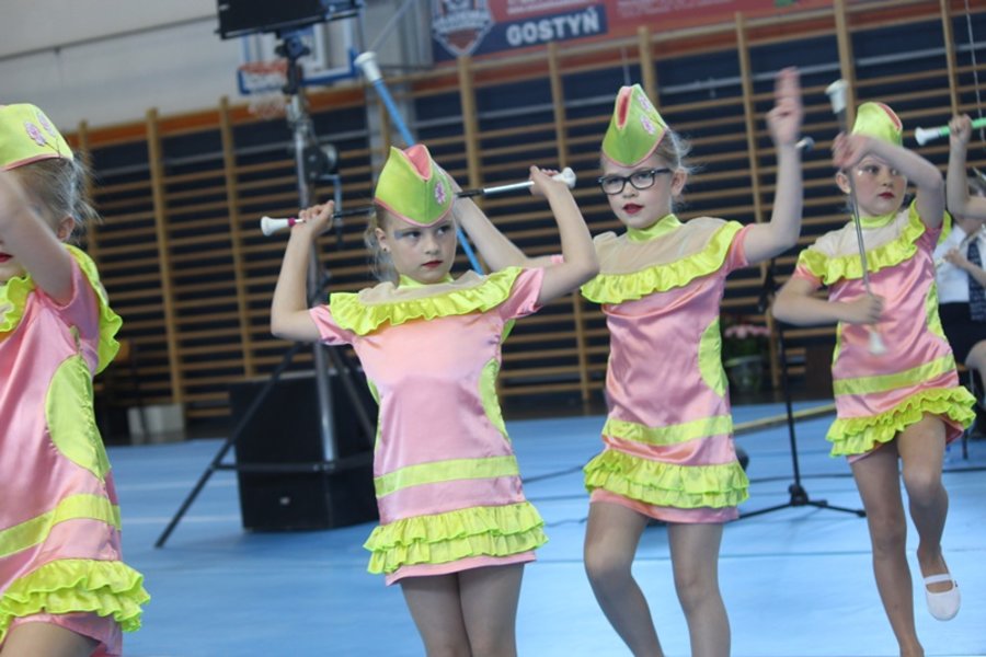 Podwójne święto gostyńskich mażoretek