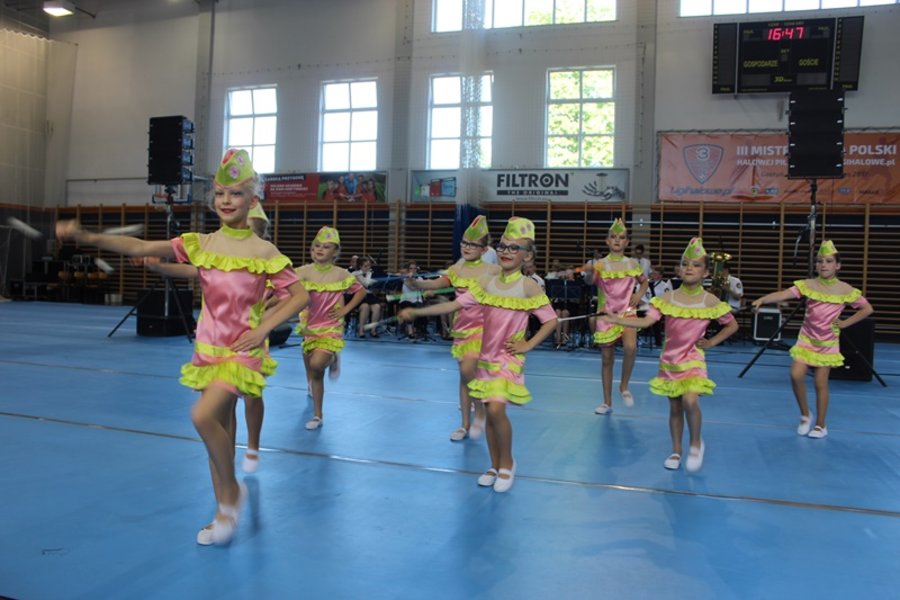 Podwójne święto gostyńskich mażoretek