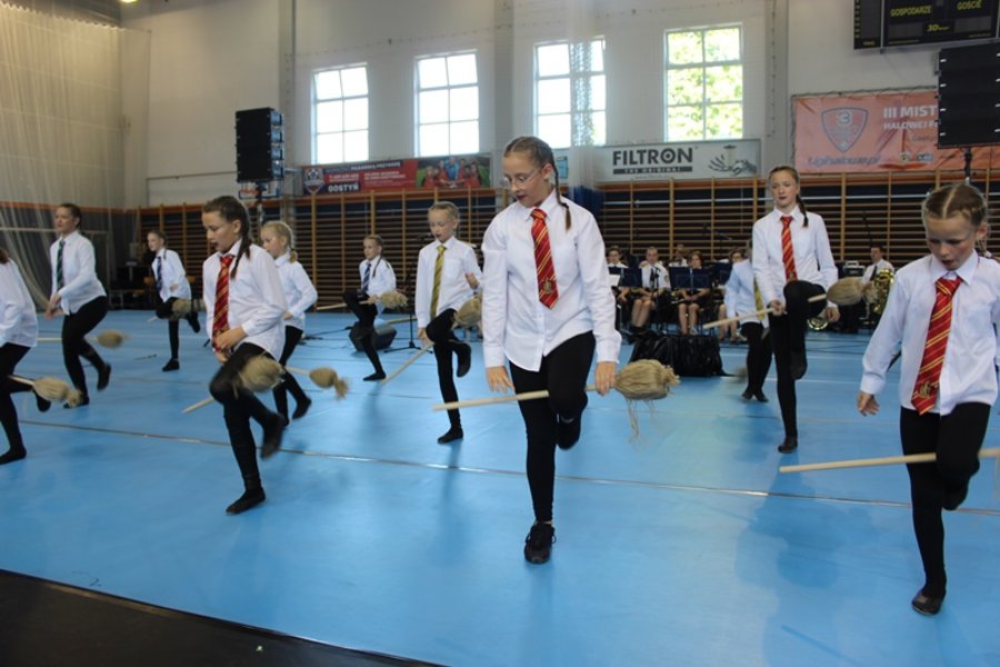 Podwójne święto gostyńskich mażoretek