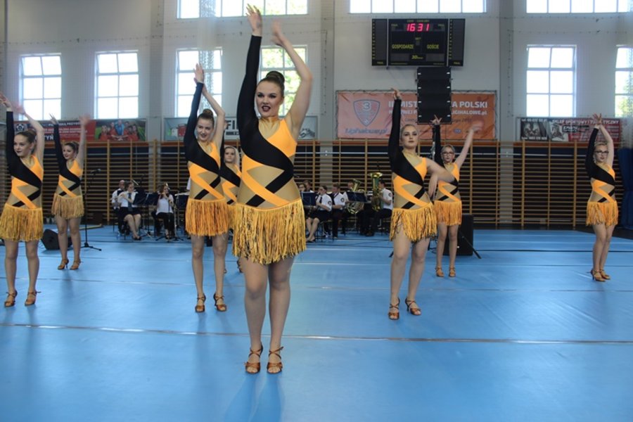 Podwójne święto gostyńskich mażoretek