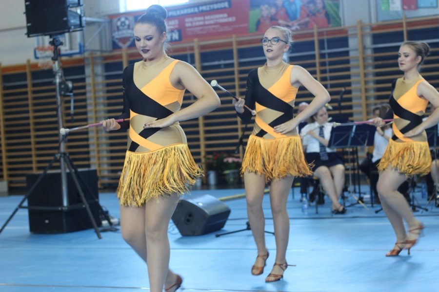 Podwójne święto gostyńskich mażoretek