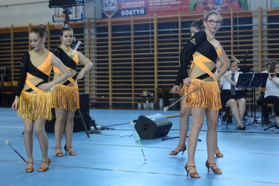 Podwójne święto gostyńskich mażoretek