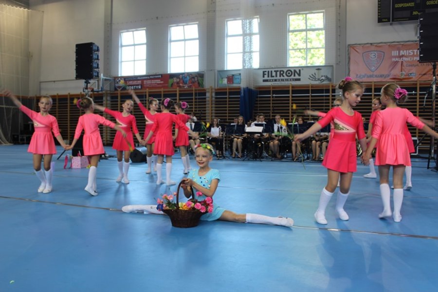 Podwójne święto gostyńskich mażoretek