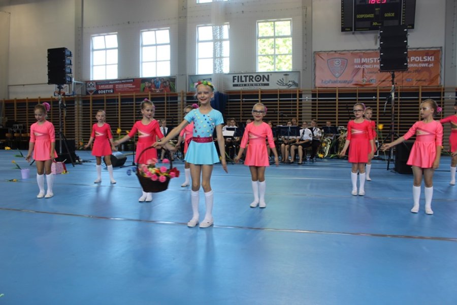 Podwójne święto gostyńskich mażoretek