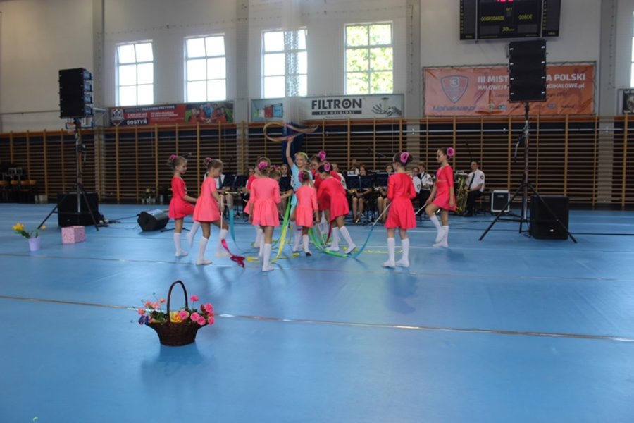 Podwójne święto gostyńskich mażoretek