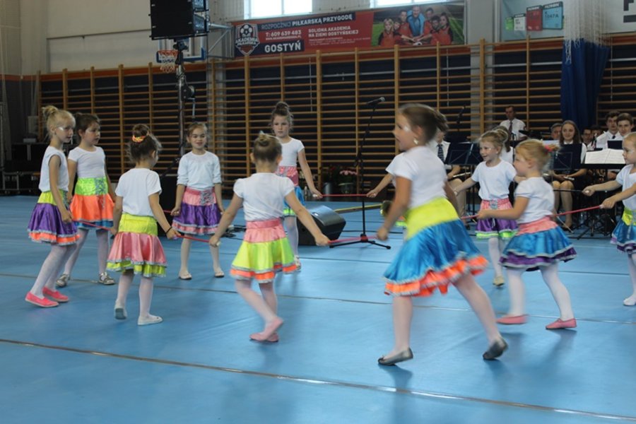 Podwójne święto gostyńskich mażoretek