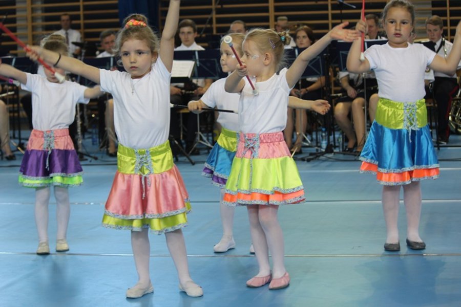 Podwójne święto gostyńskich mażoretek