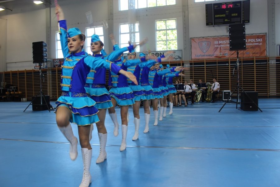 Podwójne święto gostyńskich mażoretek