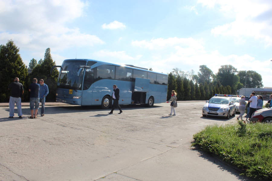 Autokar wycofany, rodzice wściekali