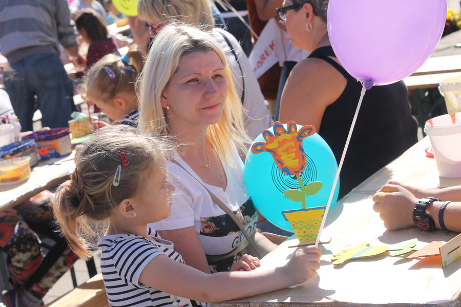 Dzień dziecka w kwiatowym nastroju