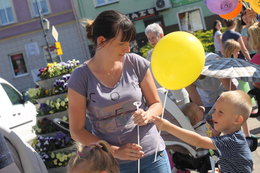 Dzień dziecka w kwiatowym nastroju
