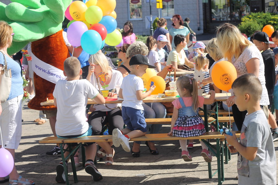 Dzień dziecka w kwiatowym nastroju