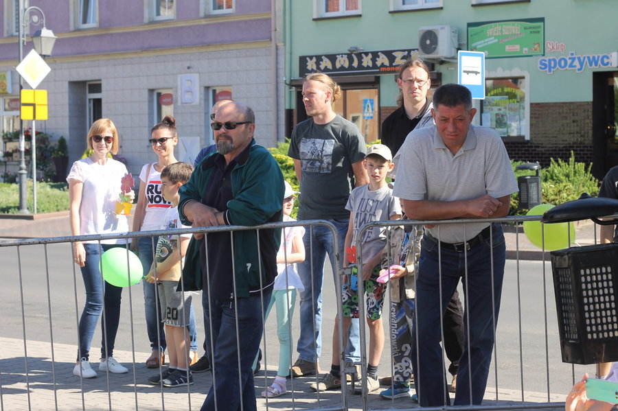 Dzień dziecka w kwiatowym nastroju