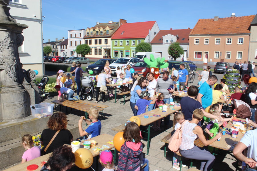 Dzień dziecka w kwiatowym nastroju