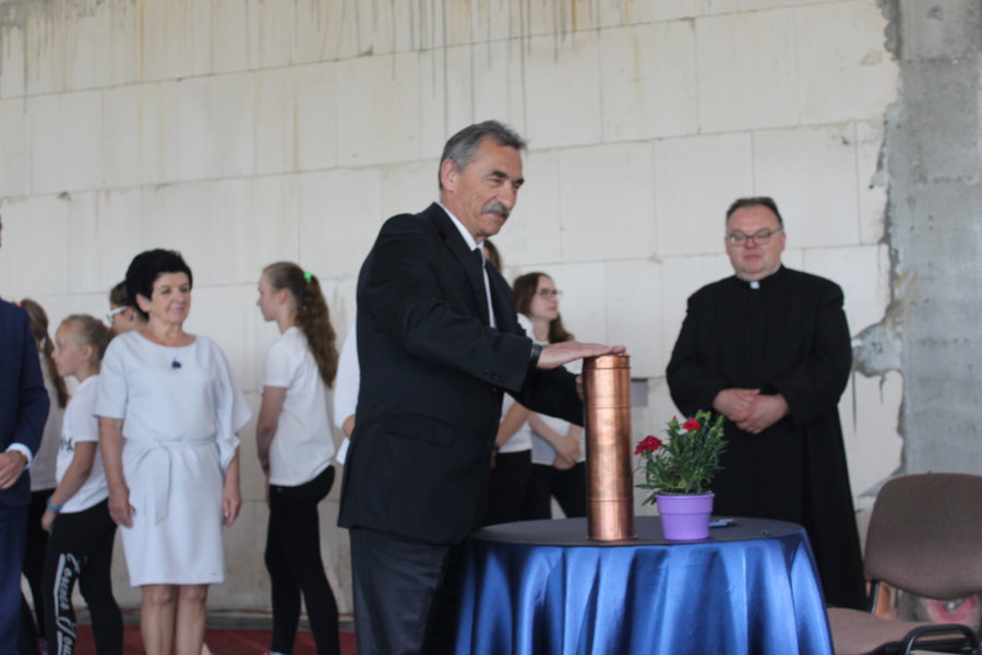 Wmurowali kamień węgielny