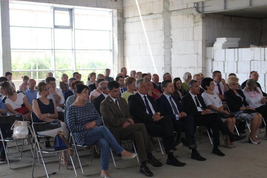 Wmurowali kamień węgielny