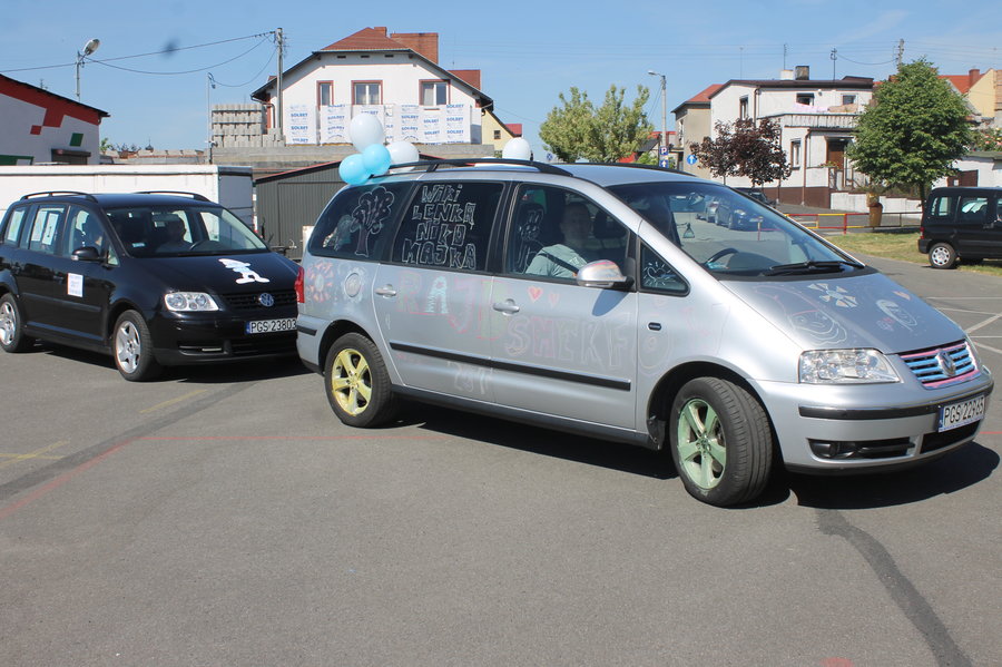 Oni kochają smerfne przygody...