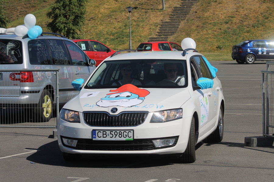 Oni kochają smerfne przygody...