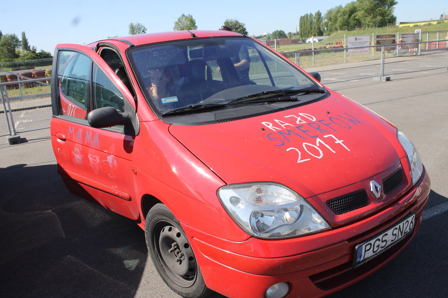 Oni kochają smerfne przygody...