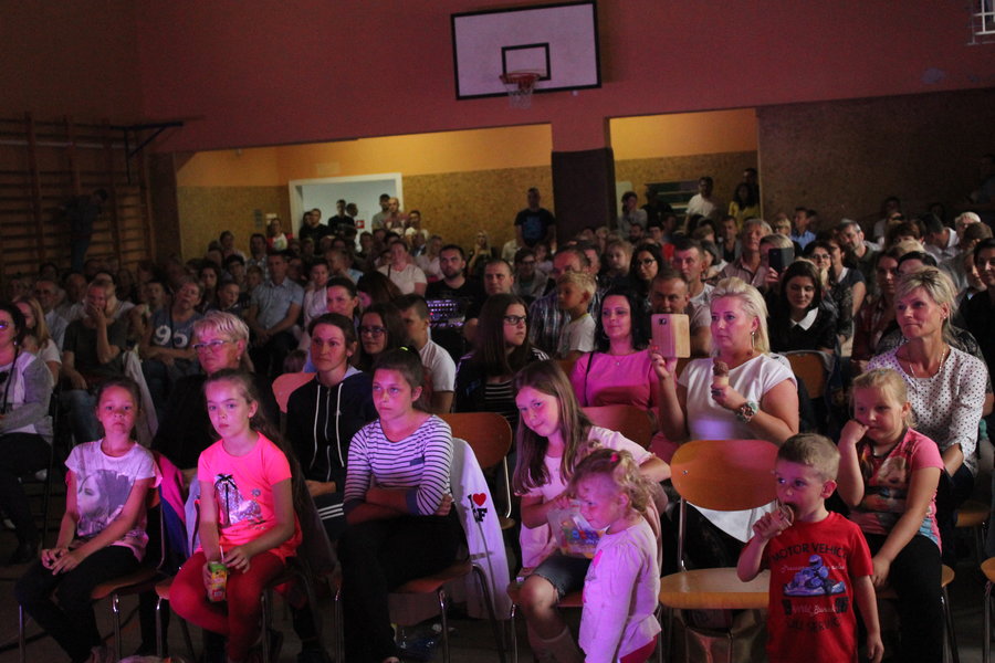 Uciekli z Rozmusem przed deszczem