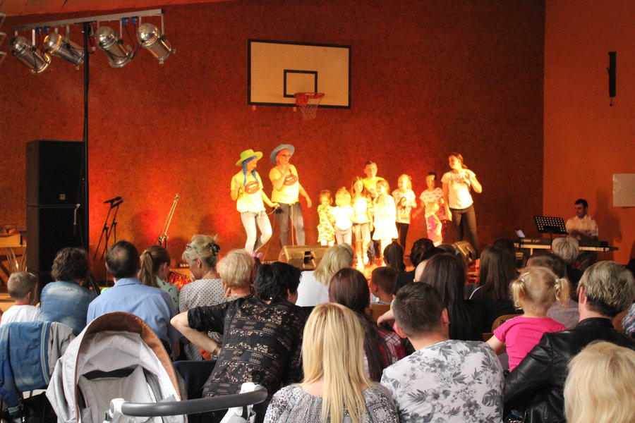 Uciekli z Rozmusem przed deszczem