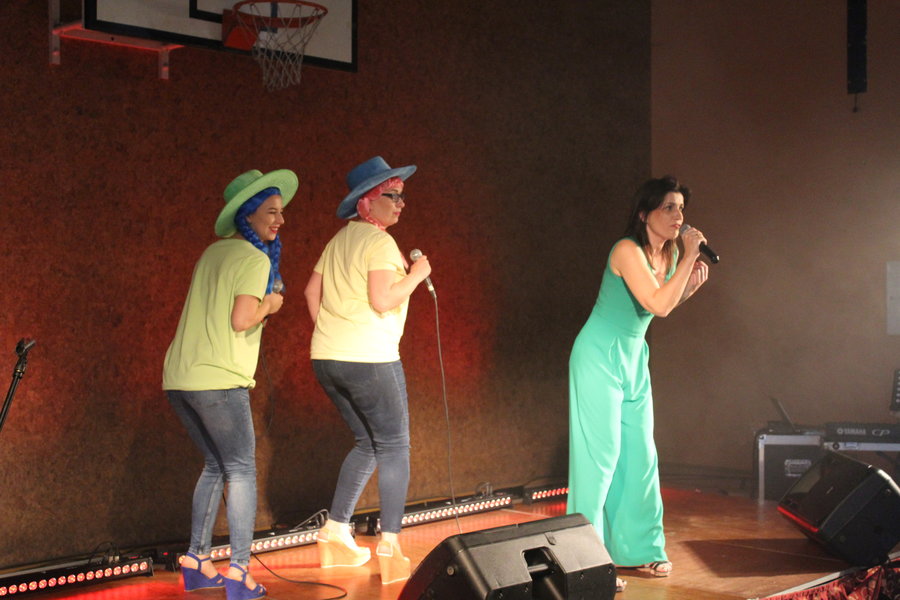 Uciekli z Rozmusem przed deszczem