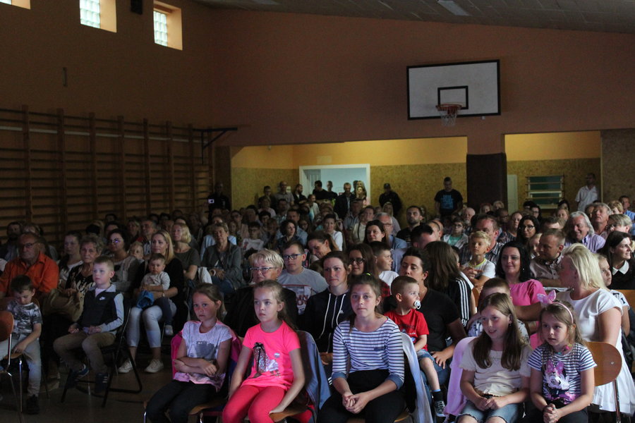 Uciekli z Rozmusem przed deszczem