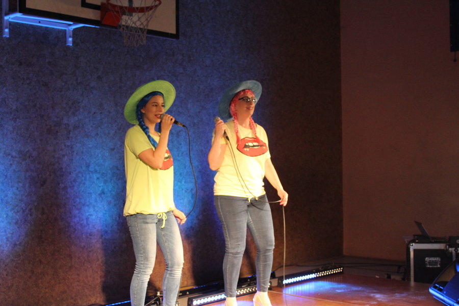 Uciekli z Rozmusem przed deszczem