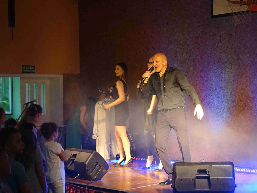 Uciekli z Rozmusem przed deszczem