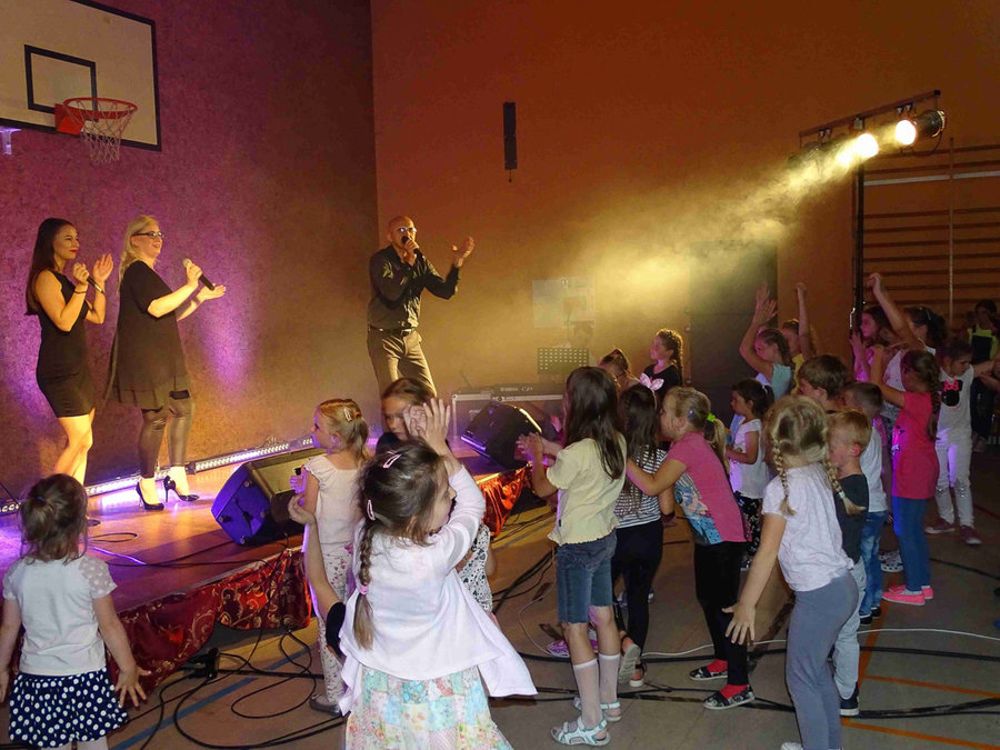 Uciekli z Rozmusem przed deszczem